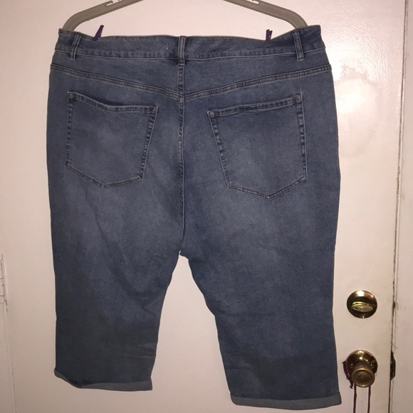 Jean Capris - Picture 2 of 3